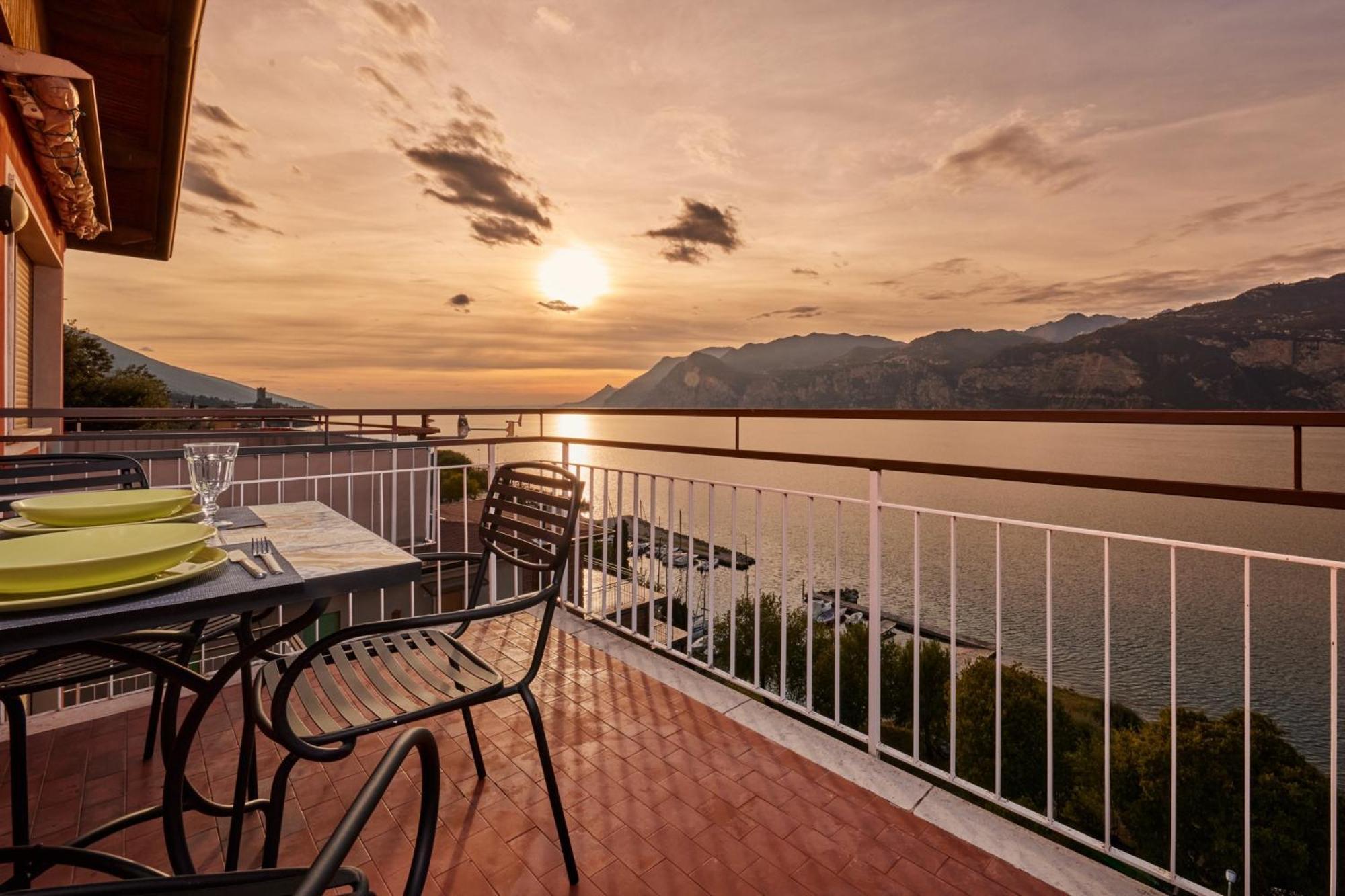 Lake View Luca Apartment Malcesine Exterior foto